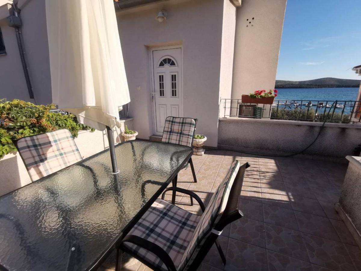 Apartments Luca Жаборич Экстерьер фото