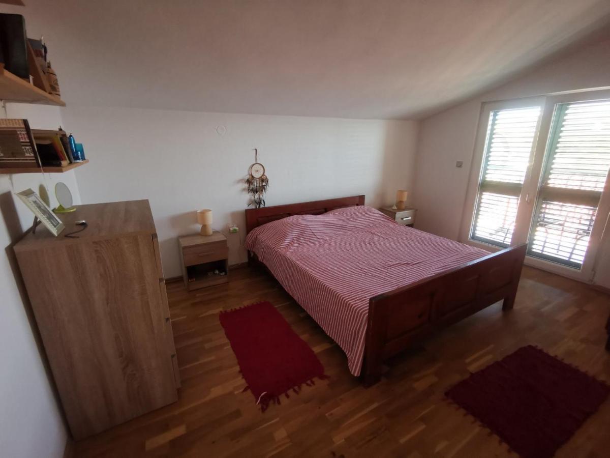 Apartments Luca Жаборич Экстерьер фото